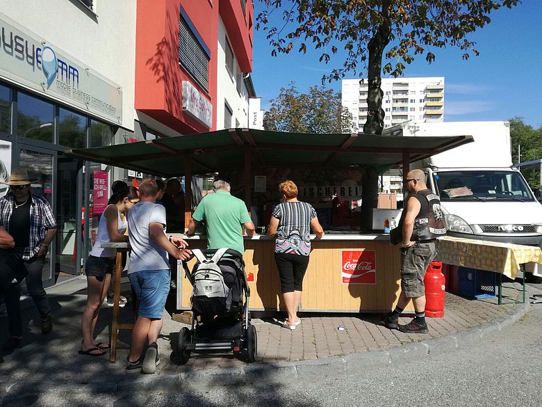 Fleischerei Hatwagner Imbissstand am Wochenmarkt in Oberwart