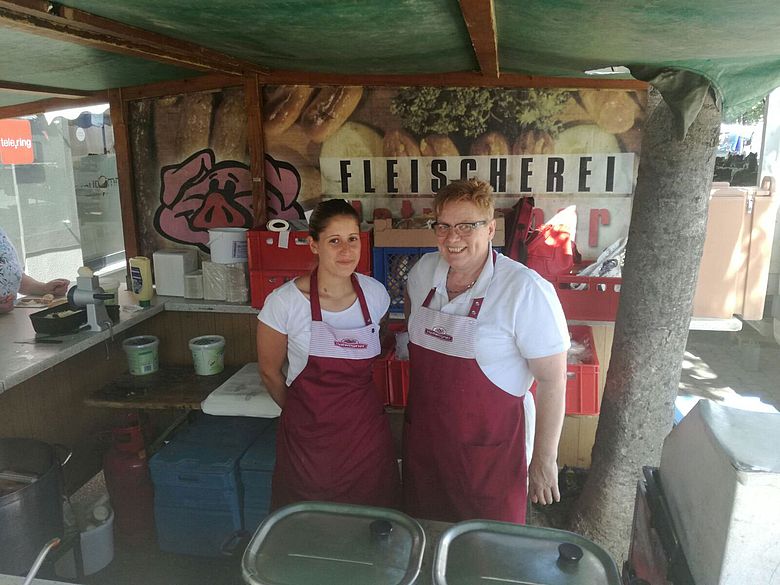 Fleischerei Hatwagner Imbissstand am Wochenmarkt in Oberwart